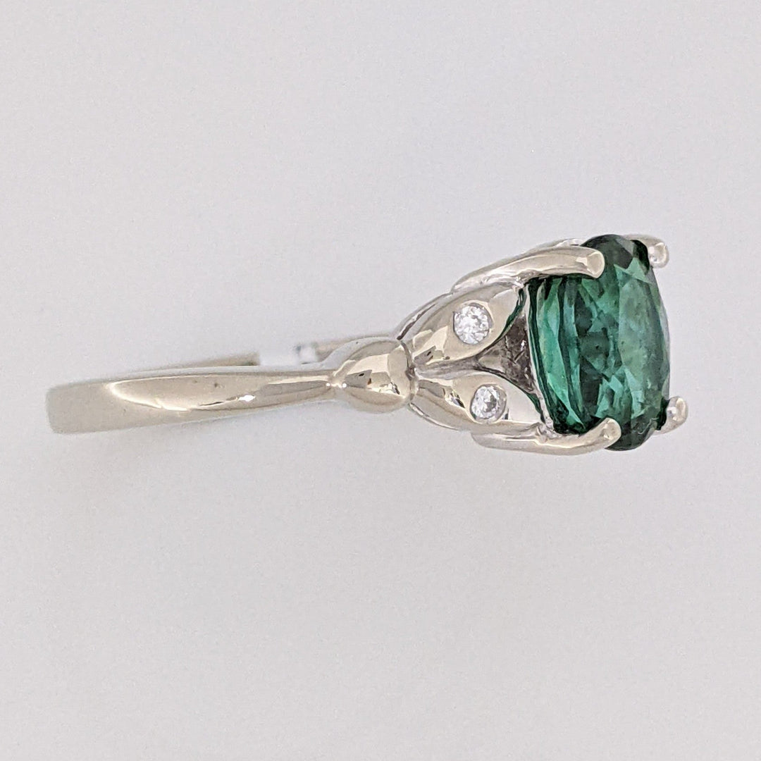 14K WHITE GREEN TOURMALINE OVAL 1.46 CARAT TOTAL WITH .04 DIAMOND TOTAL WEIGHT LEAF ESTATE RING 3.1 GRAMS
