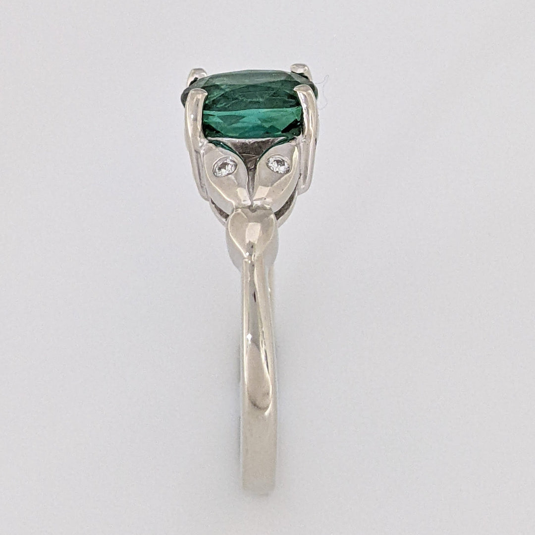 14K WHITE GREEN TOURMALINE OVAL 1.46 CARAT TOTAL WITH .04 DIAMOND TOTAL WEIGHT LEAF ESTATE RING 3.1 GRAMS
