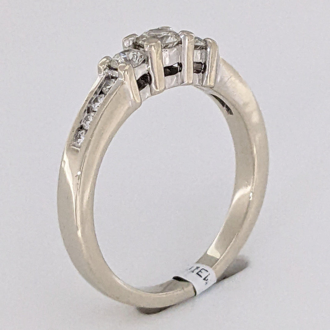 14K WHITE .41 CARAT TOTAL WEIGHT SI1 I DIAMOND ROUND (11) ESTATE TRINITY RING 3.7 GRAMS