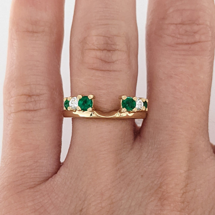 14K EMERALD ROUND 2-3MM (4) DIAMOND ROUND (2) .12 CARAT TOTAL WEIGHT ESTATE WRAP 2.6 GRAMS