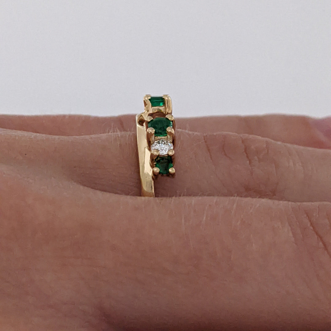 14K EMERALD ROUND 2-3MM (4) DIAMOND ROUND (2) .12 CARAT TOTAL WEIGHT ESTATE WRAP 2.6 GRAMS