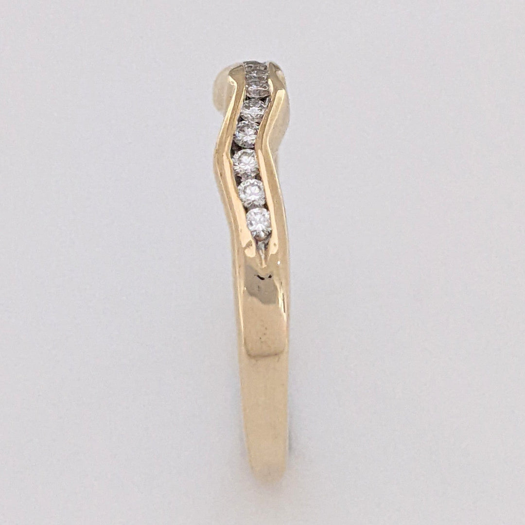 14K .15 CARAT TOTAL WEIGHT SI1 H DIAMOND ROUND (13) CURVED ESTATE CHANNEL BAND 3.0 GRAMS