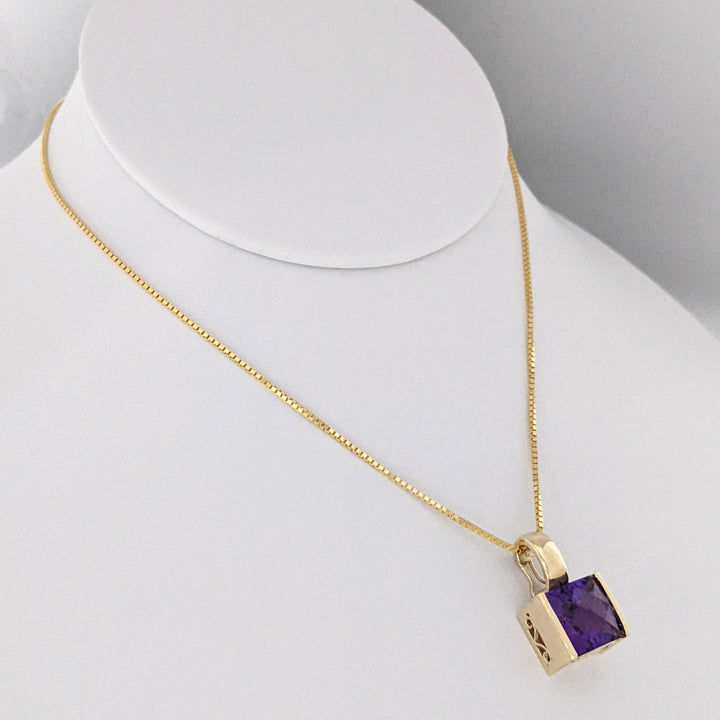 14K AMETHYST PRINCESS CUT 10MM BAR SET ESTATE PENDANT & CHAIN 8.1 GRAMS