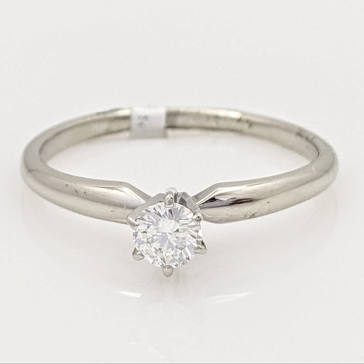 14K WHITE .22 CARAT TOTAL I1 K DIAMOND ROUND 6-PRONG SOLITAIRE ESTATE RING 1.8 GRAMS