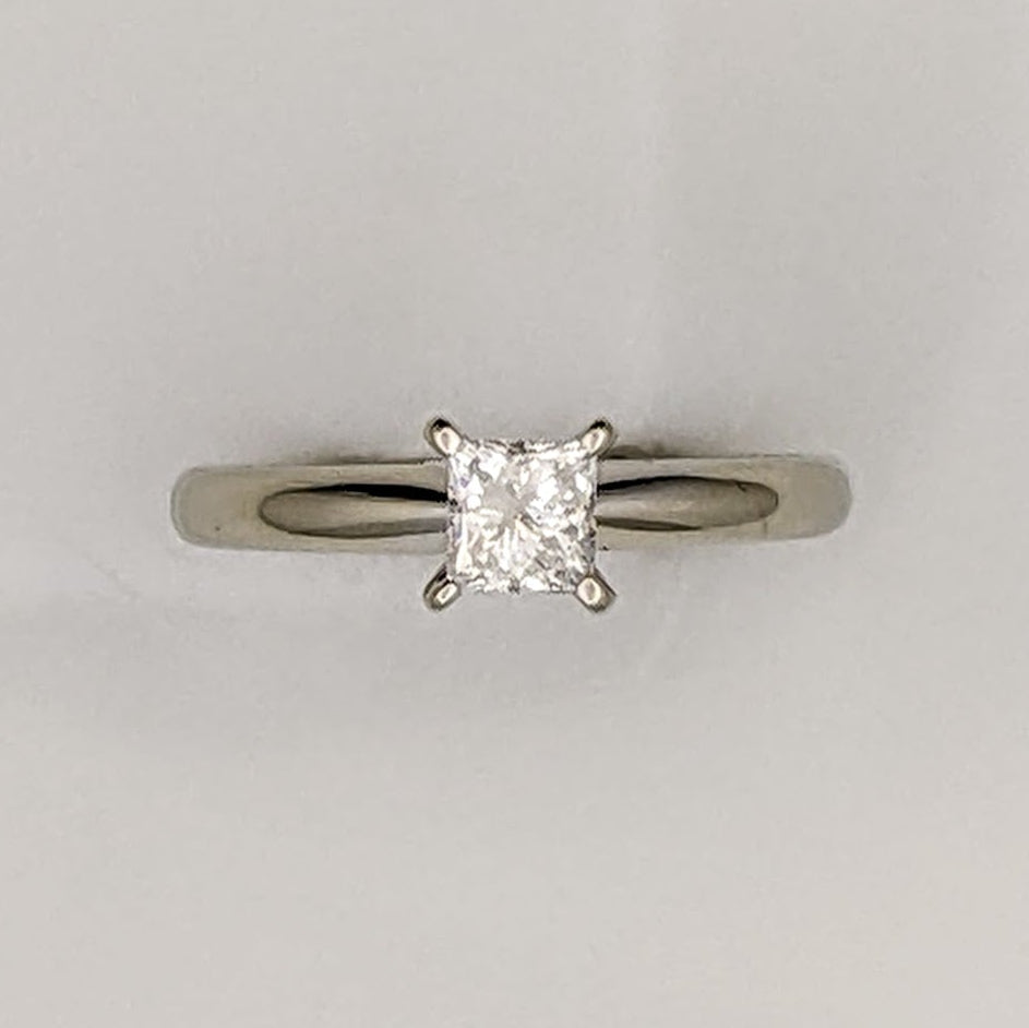 14K WHITE .47 CARAT TOTAL SI2 H DIAMOND PRINCESS CUT ESTATE RING 2.2 GRAMS