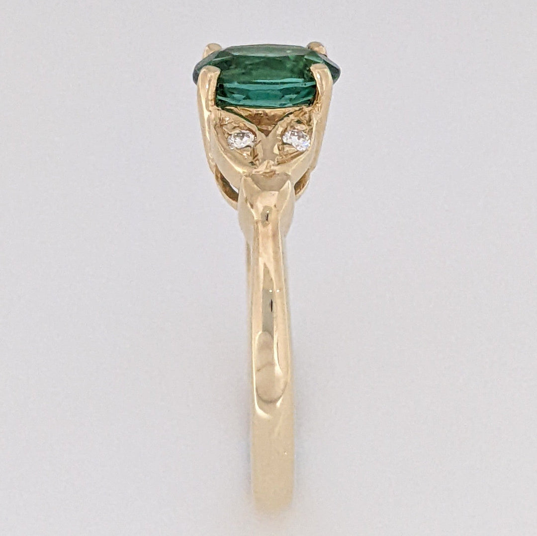 14K GREEN TOURMALINE 1.01 CARAT TOTAL WITH .04 DIAMOND TOTAL WEIGHT LEAF ESTATE RING 2.8 GRAMS