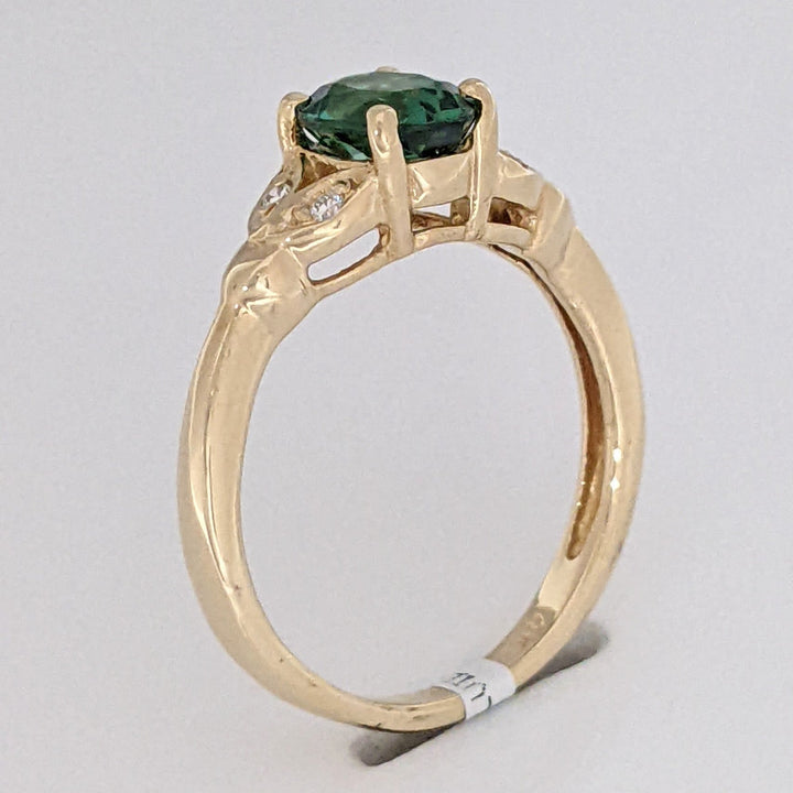14K GREEN TOURMALINE 1.01 CARAT TOTAL WITH .04 DIAMOND TOTAL WEIGHT LEAF ESTATE RING 2.8 GRAMS