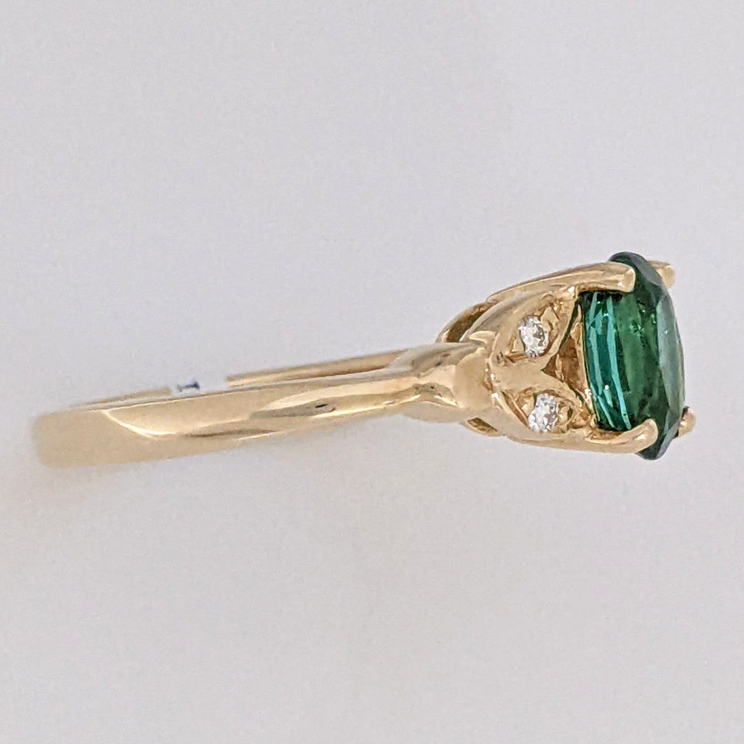 14K GREEN TOURMALINE 1.01 CARAT TOTAL WITH .04 DIAMOND TOTAL WEIGHT LEAF ESTATE RING 2.8 GRAMS