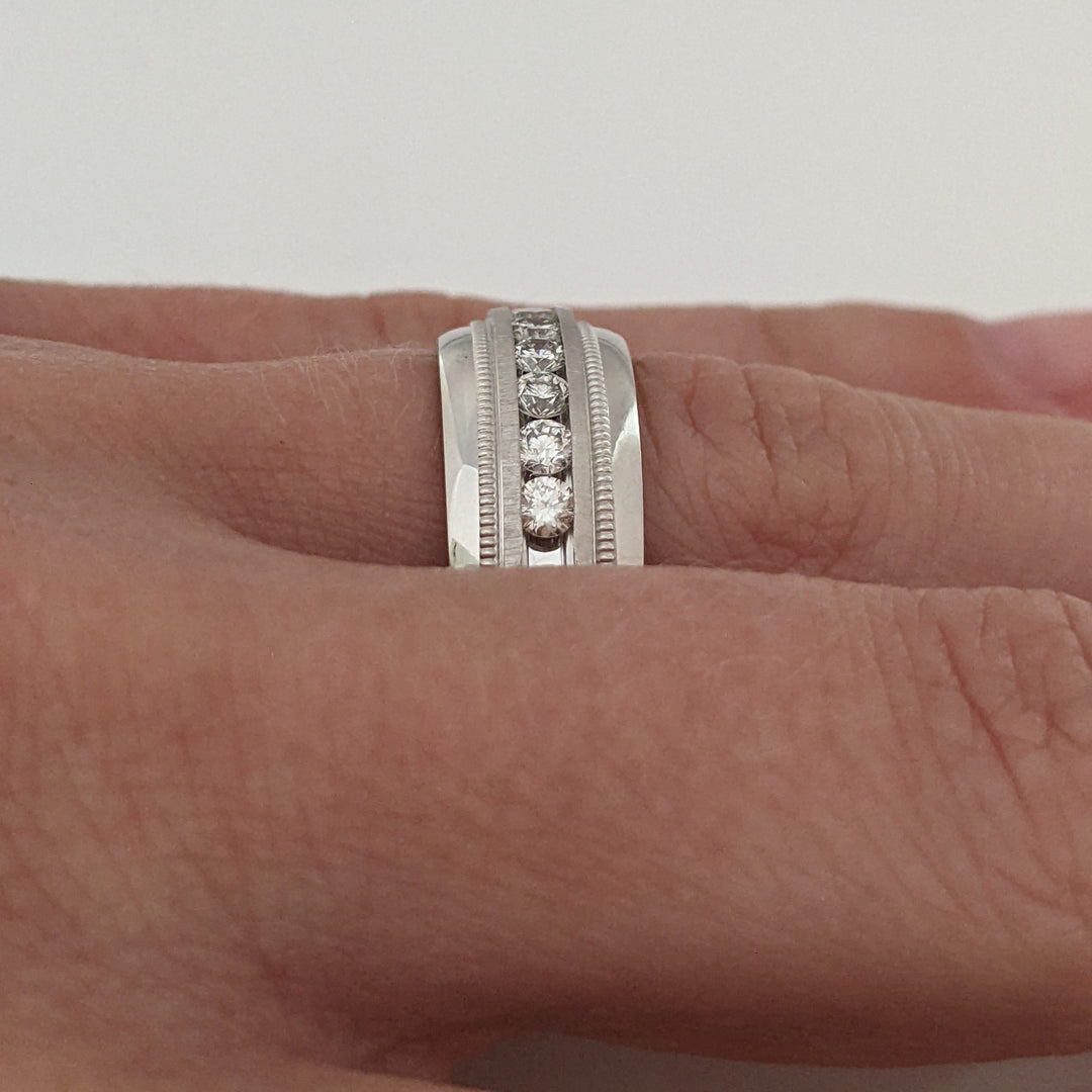 14K WHITE .48 CARAT TOTAL WEIGHT SI1 I DIAMOND ROUND (8) MILGRAIN DESIGN ESTATE BAND 9.3 GRAMS