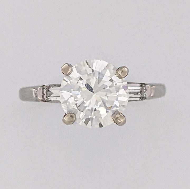 14K WHITE 2.15 CARAT TOTAL SI1 M DIAMOND ROUND (1) BAGUETTE (2) ESTATE RING 2.8 GRAMS