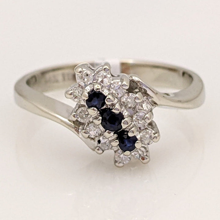 14K WHITE SAPPHIRE ROUND (3) WITH (12) MELEE ESTATE CLUSTER RING 2.3 GRAMS