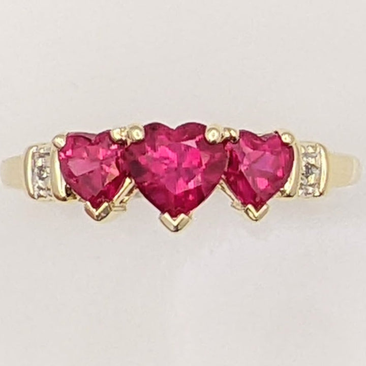 10K RED STONE HEART (3) WITH MELEE ESTATE RING 1.9 GRAMS
