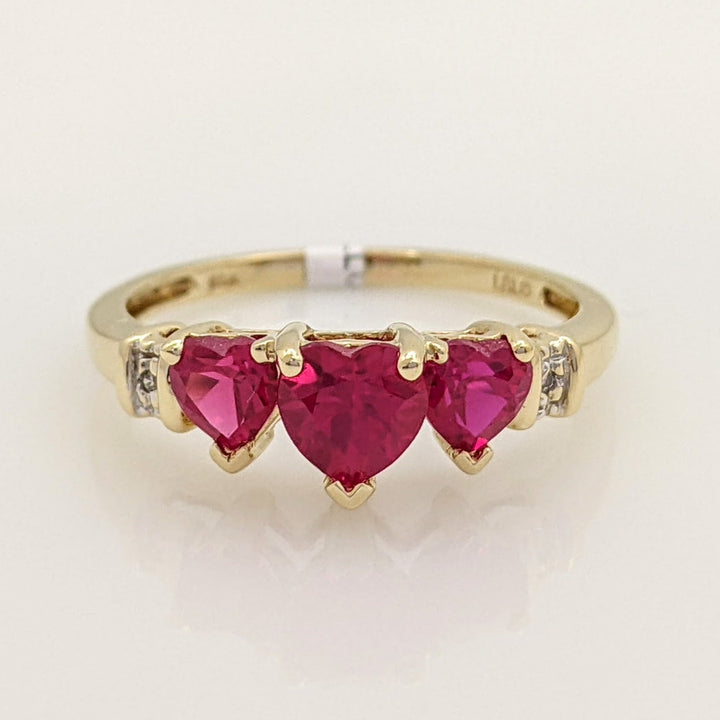 10K RED STONE HEART (3) WITH MELEE ESTATE RING 1.9 GRAMS