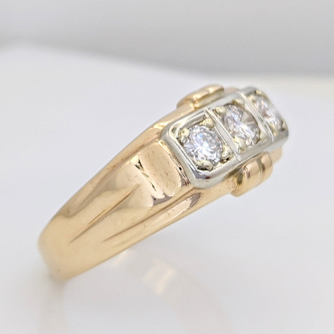 14K .90 CARAT TOTAL WEIGHT SI1-SI2 H-I DIAMOND ROUND (3) SQUARE TOP ESTATE RING 7.6 GRAMS