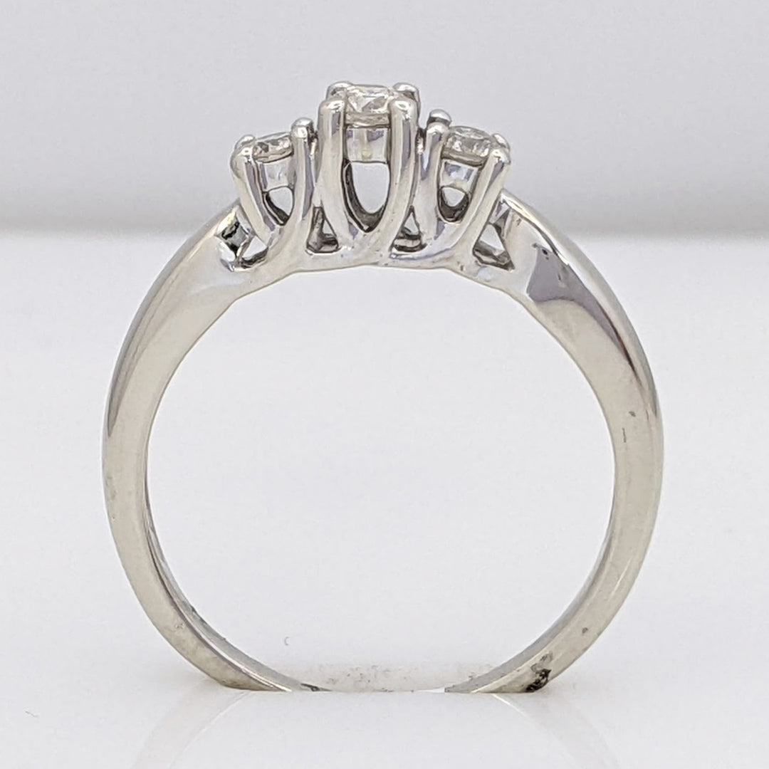 10K WHITE .24 CARAT TOTAL WEIGHT I1 K DIAMOND ROUND (3) TRINITY ESTATE RING 2.6 GRAMS