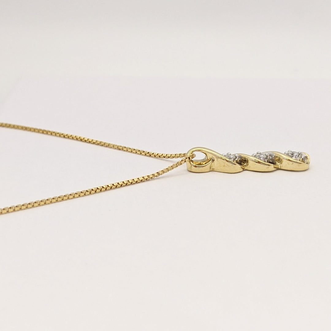 10K .12 CARAT TOTAL WEIGHT DIAMOND ROUND PROMOTIONAL (2) TWIST ESTATE PENDANT & CHAIN 3.8 GRAMS
