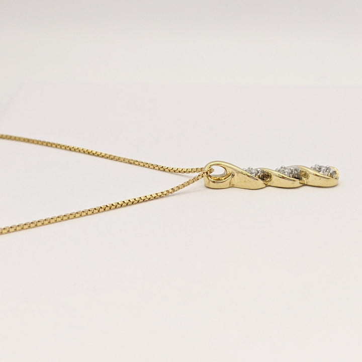 10K .12 CARAT TOTAL WEIGHT DIAMOND ROUND PROMOTIONAL (2) TWIST ESTATE PENDANT & CHAIN 3.8 GRAMS