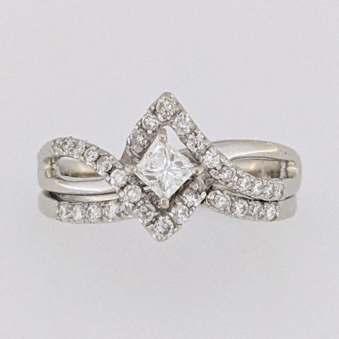 14K WHITE .49 CARAT TOTAL WEIGHT SI1 H DIAMOND PRINCESS CUT (1) ROUND (31) 3-ROW ESTATE RING 4.6 GRAMS