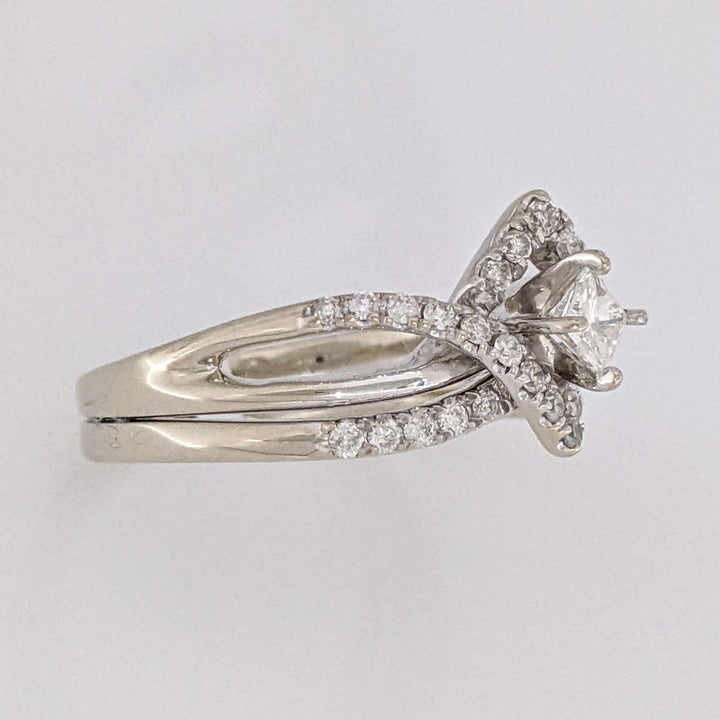 14K WHITE .49 CARAT TOTAL WEIGHT SI1 H DIAMOND PRINCESS CUT (1) ROUND (31) 3-ROW ESTATE RING 4.6 GRAMS