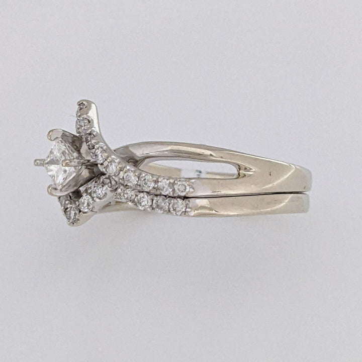 14K WHITE .49 CARAT TOTAL WEIGHT SI1 H DIAMOND PRINCESS CUT (1) ROUND (31) 3-ROW ESTATE RING 4.6 GRAMS