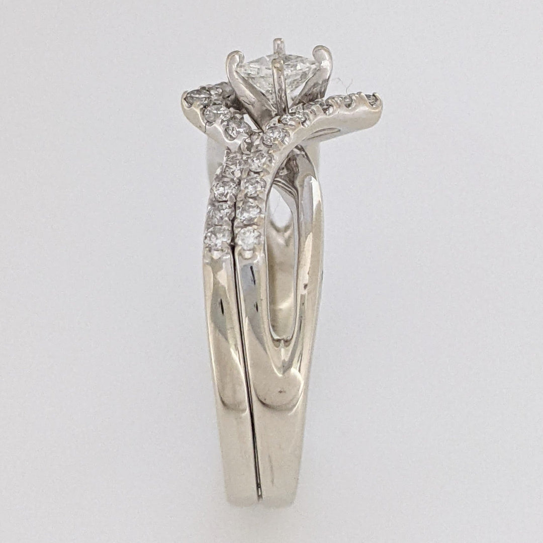 14K WHITE .49 CARAT TOTAL WEIGHT SI1 H DIAMOND PRINCESS CUT (1) ROUND (31) 3-ROW ESTATE RING 4.6 GRAMS