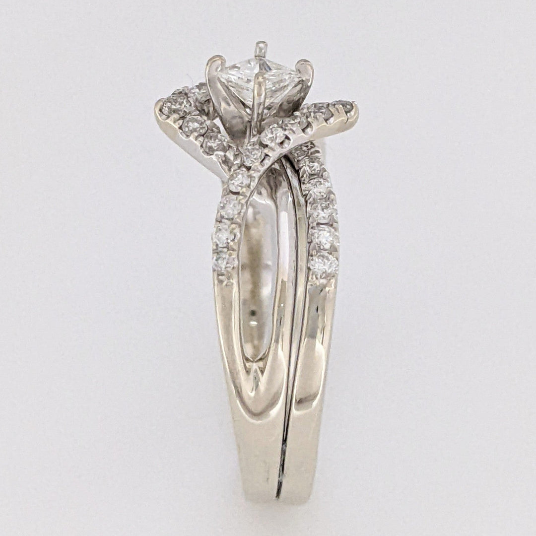 14K WHITE .49 CARAT TOTAL WEIGHT SI1 H DIAMOND PRINCESS CUT (1) ROUND (31) 3-ROW ESTATE RING 4.6 GRAMS
