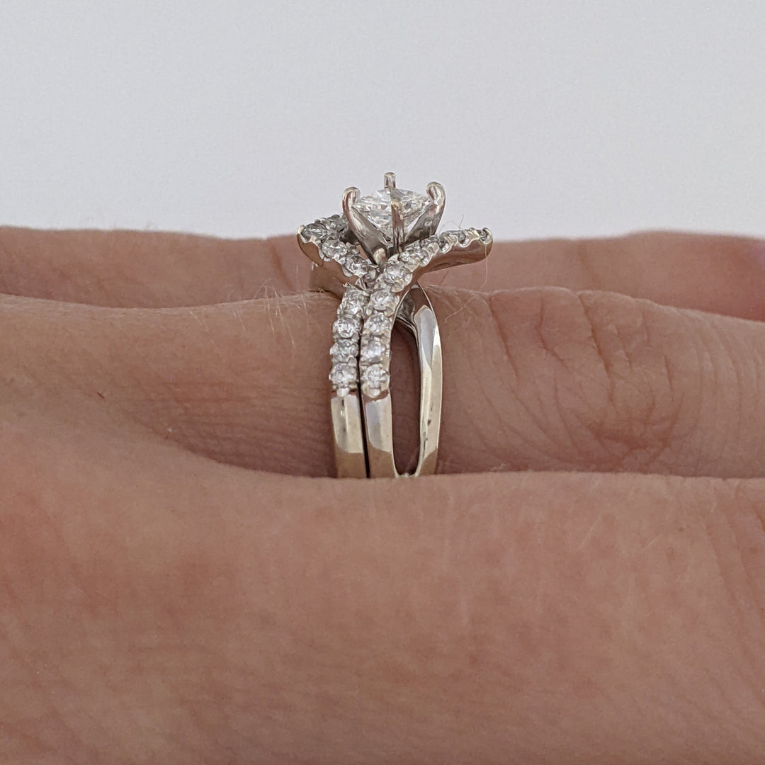 14K WHITE .49 CARAT TOTAL WEIGHT SI1 H DIAMOND PRINCESS CUT (1) ROUND (31) 3-ROW ESTATE RING 4.6 GRAMS