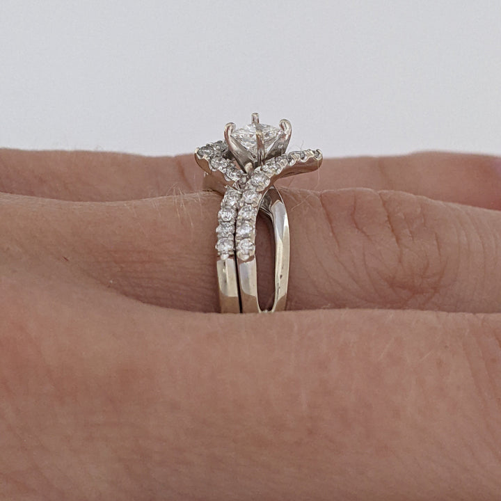 14K WHITE .49 CARAT TOTAL WEIGHT SI1 H DIAMOND PRINCESS CUT (1) ROUND (31) 3-ROW ESTATE RING 4.6 GRAMS