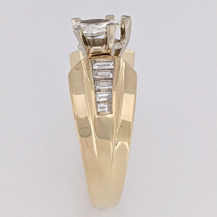 14K .97 CARAT TOTAL WEIGHT SI1 I DIAMOND PEAR (1) BAGUETTE (10) ESTATE RING 6.1 GRAMS