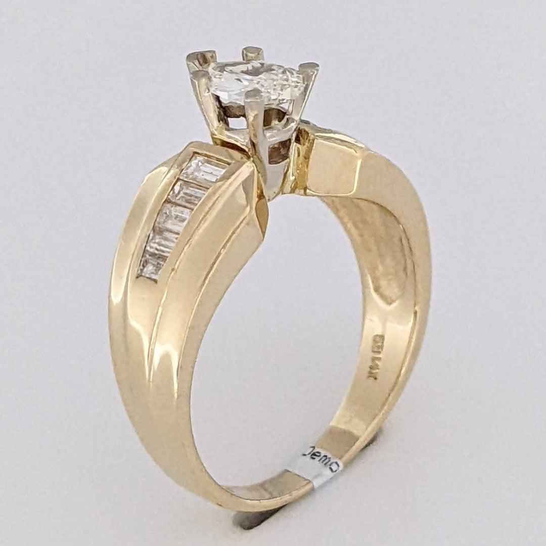 14K .97 CARAT TOTAL WEIGHT SI1 I DIAMOND PEAR (1) BAGUETTE (10) ESTATE RING 6.1 GRAMS