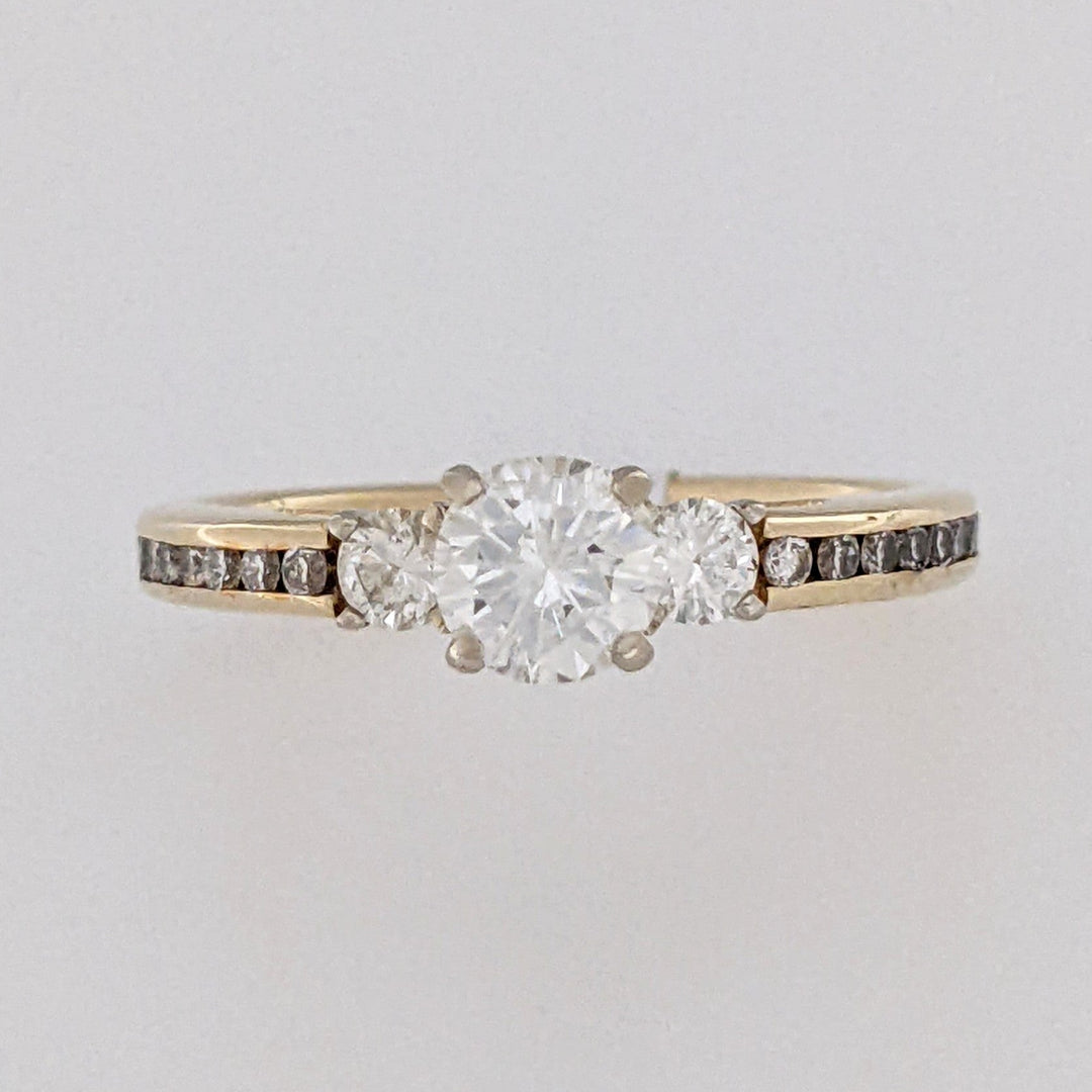 14K .94 CARAT TOTAL WEIGHT SI1 H DIAMOND ROUND (21) ESTATE TRINITY RING 3.9 GRAMS