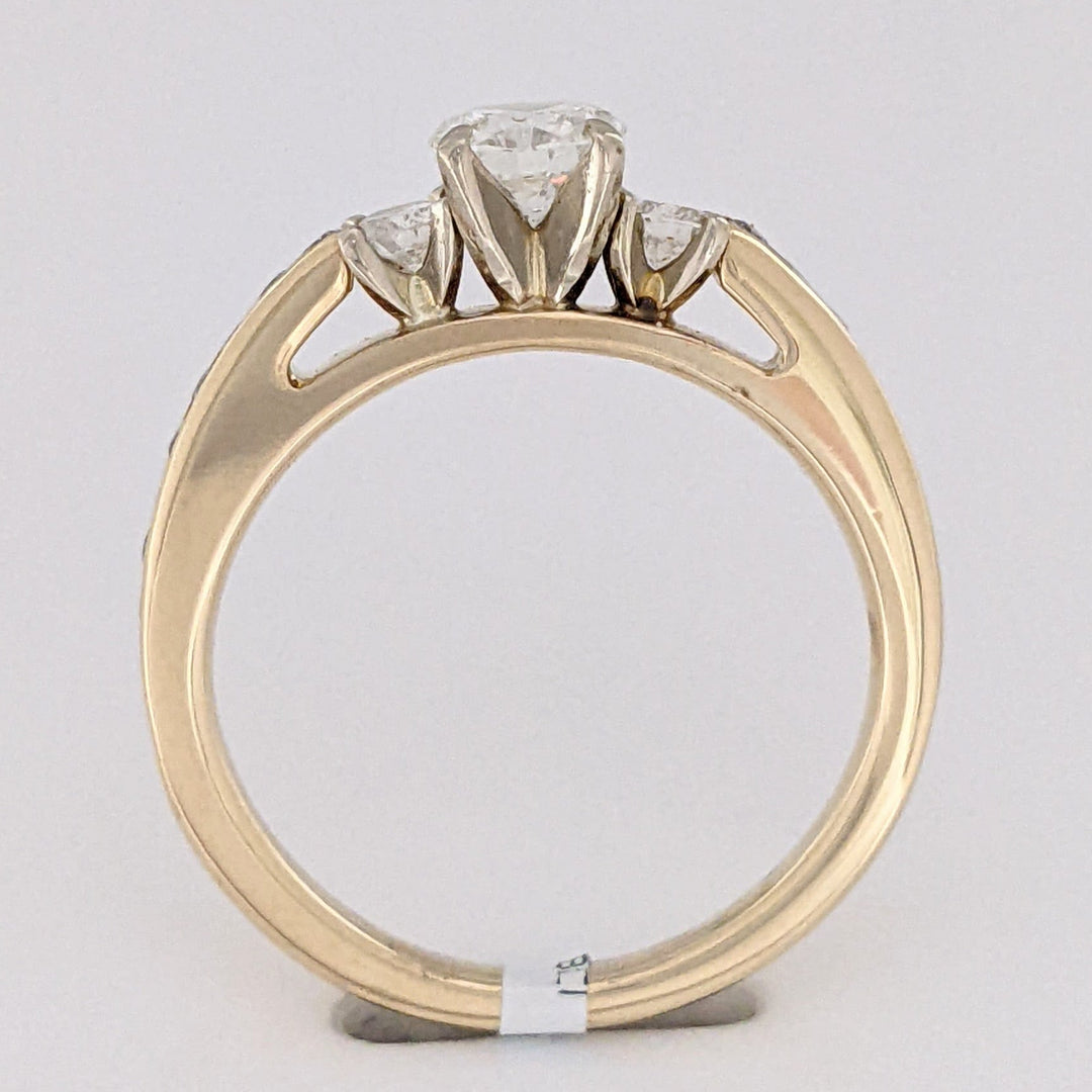 14K .94 CARAT TOTAL WEIGHT SI1 H DIAMOND ROUND (21) ESTATE TRINITY RING 3.9 GRAMS