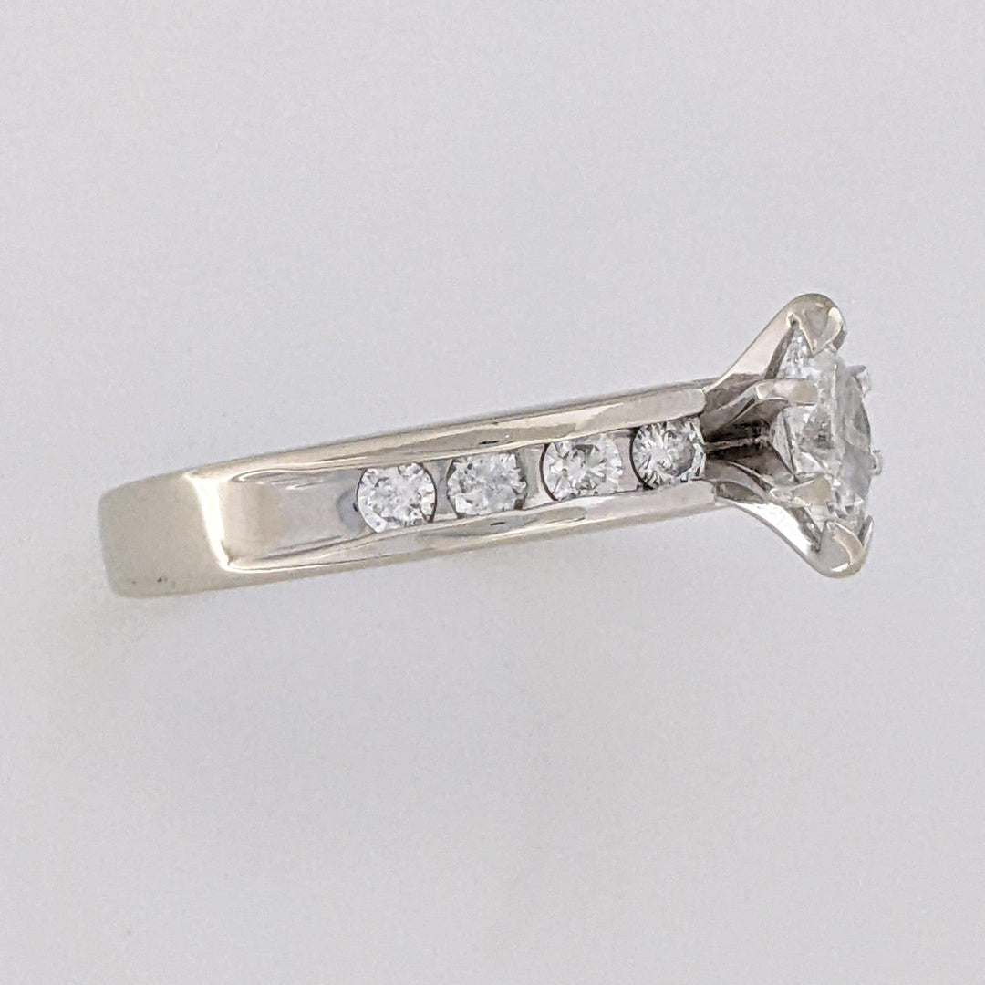 14K WHITE .77 CARAT TOTAL WEIGHT I1 H DIAMOND MARQUISE (1) ROUND (8) ESTATE RING 5.7 GRAMS