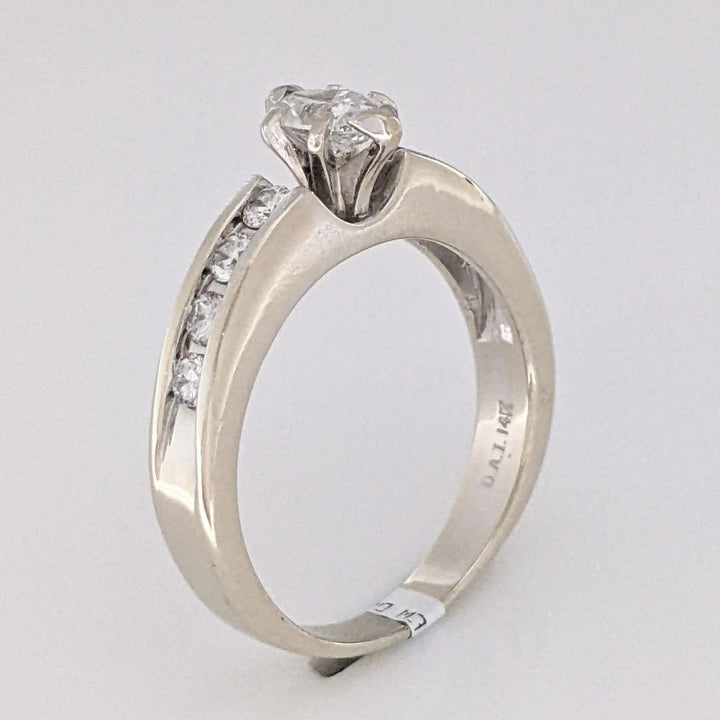 14K WHITE .77 CARAT TOTAL WEIGHT I1 H DIAMOND MARQUISE (1) ROUND (8) ESTATE RING 5.7 GRAMS