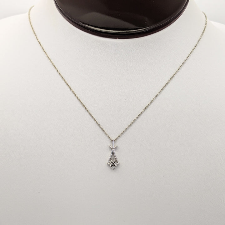 14K WHITE .04 CARAT TOTAL WEIGHT VS2 H DIAMOND ROUND (4) FREE FORM ESTATE PENDANT & CHAIN 1.7 GRAMS