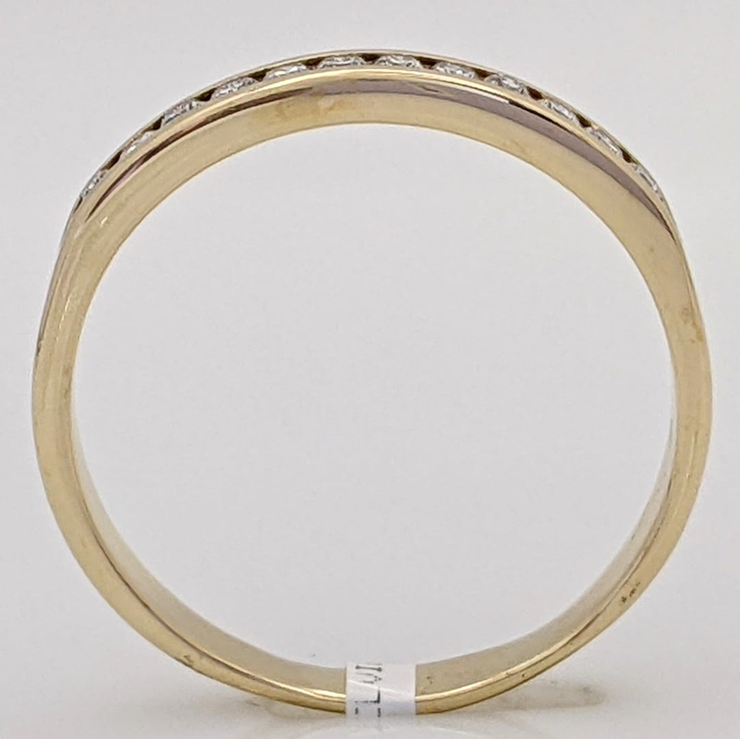 14K .24 CARAT TOTAL WEIGHT SI2 I DIAMOND ROUND (12) ESTATE CHANNEL BAND 3.1 GRAMS