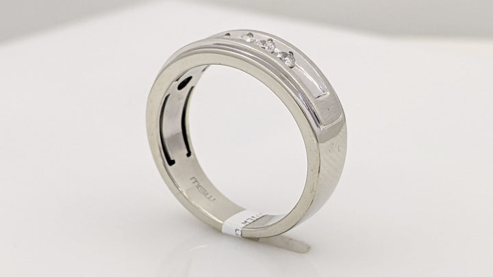 10K WHITE .25 CARAT TOTAL WEIGHT I1 H DIAMOND ROUND (5) ESTATE CHANNEL BAND 5.4 GRAMS