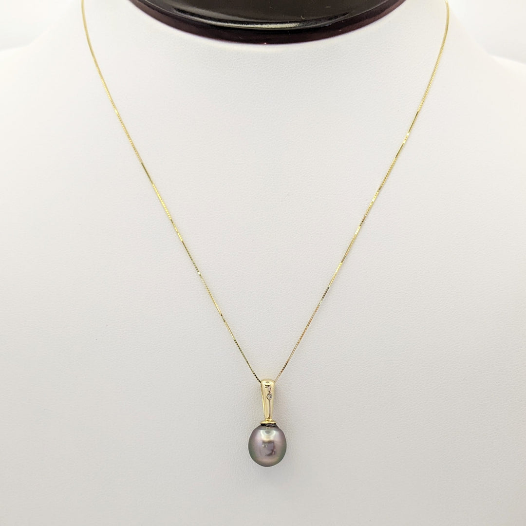 14K TAHITIAN PEARL ROUND 9MM WITH MELEE ESTATE PENDANT & CHAIN 4.4 GRAMS