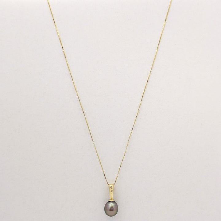 14K TAHITIAN PEARL ROUND 9MM WITH MELEE ESTATE PENDANT & CHAIN 4.4 GRAMS