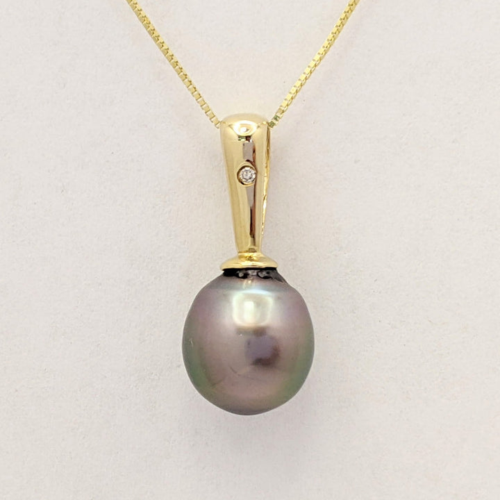 14K TAHITIAN PEARL ROUND 9MM WITH MELEE ESTATE PENDANT & CHAIN 4.4 GRAMS