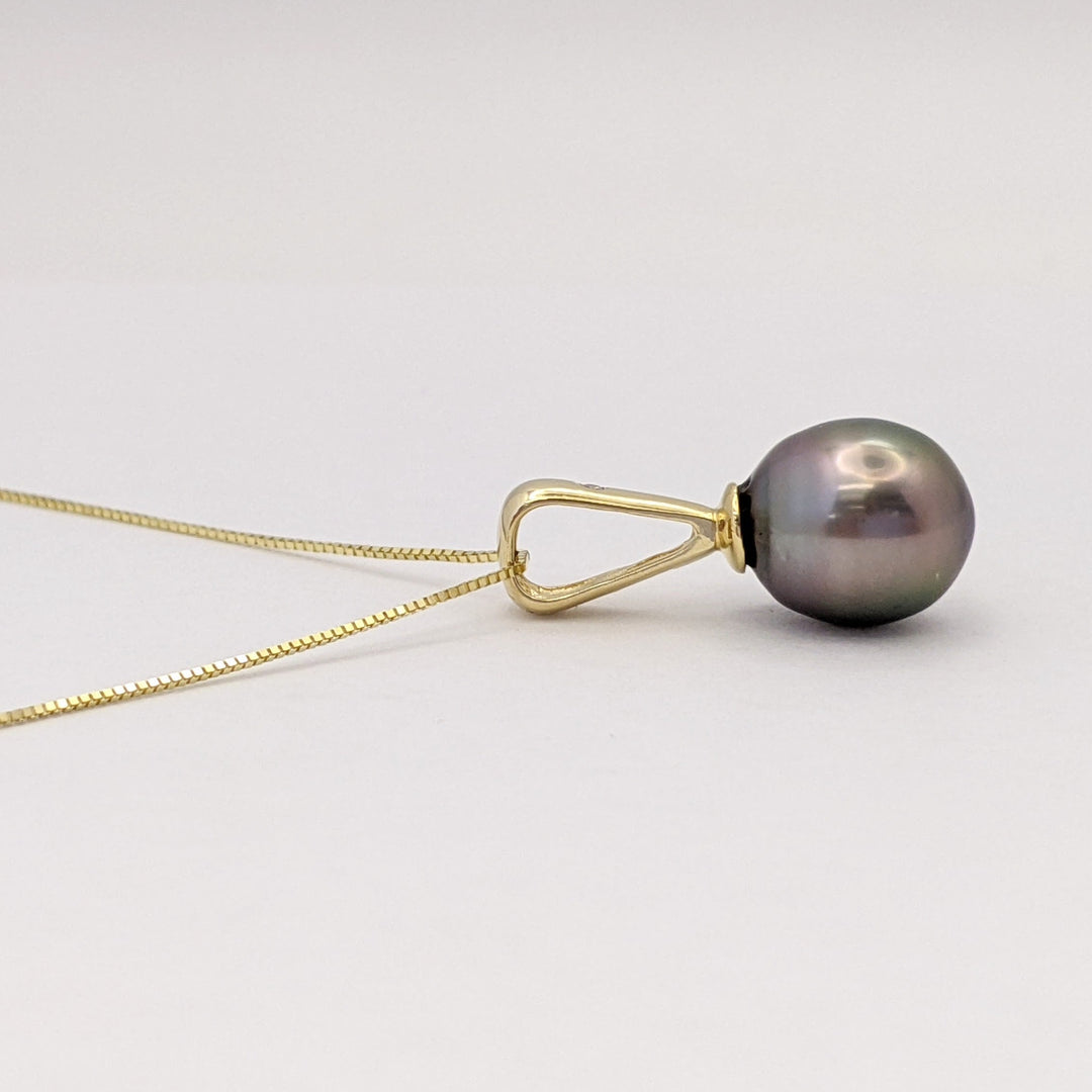 14K TAHITIAN PEARL ROUND 9MM WITH MELEE ESTATE PENDANT & CHAIN 4.4 GRAMS