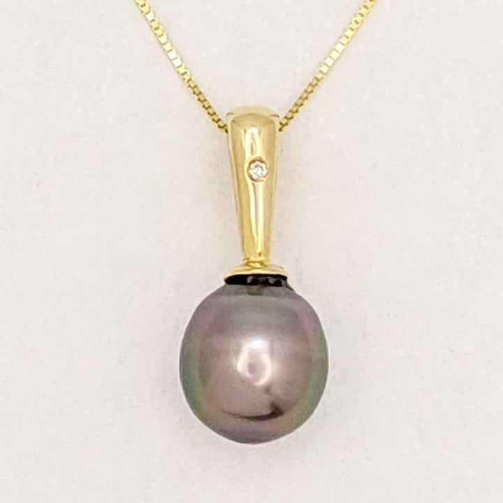 14K TAHITIAN PEARL ROUND 9MM WITH MELEE ESTATE PENDANT & CHAIN 4.4 GRAMS