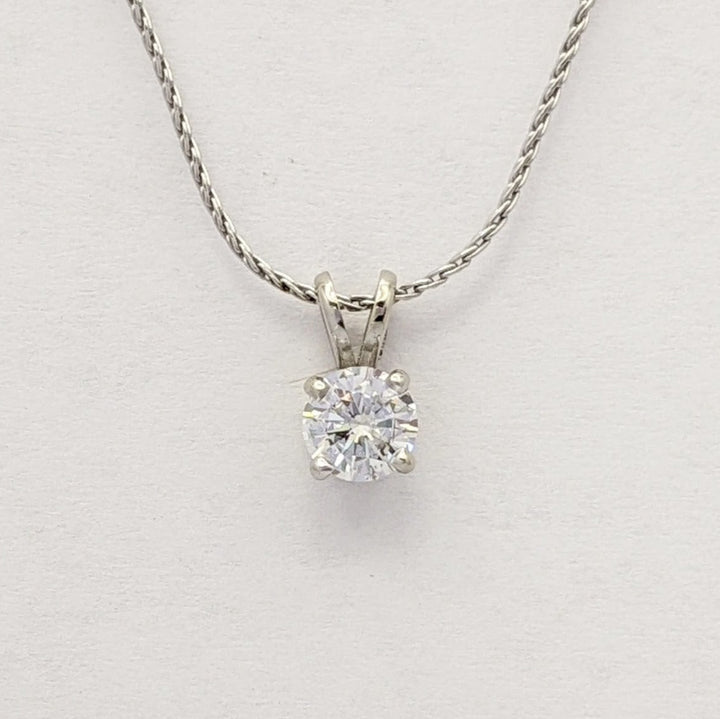 14K WHITE .66 CARAT TOTAL SI2 H DIAMOND ROUND ESTATE PENDANT & CHAIN 2.4 GRAMS