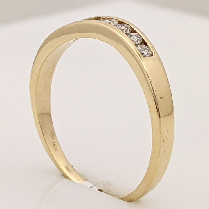 14K .14 CARAT TOTAL WEIGHT I1 I DIAMOND ROUND (7) CHANNEL CURVED ESTATE BAND 2.6 GRAMS