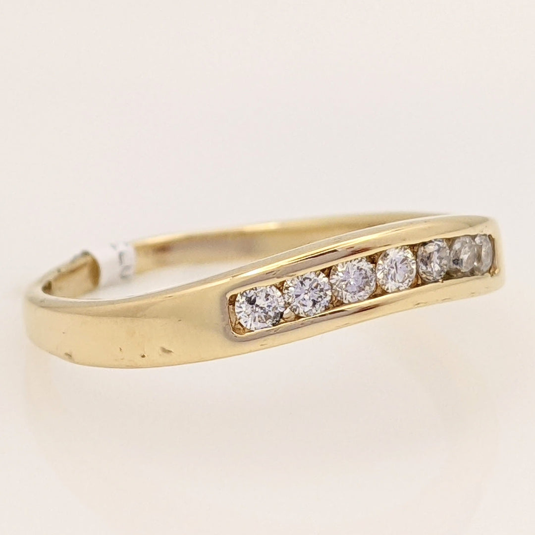 14K .14 CARAT TOTAL WEIGHT I1 I DIAMOND ROUND (7) CHANNEL CURVED ESTATE BAND 2.6 GRAMS