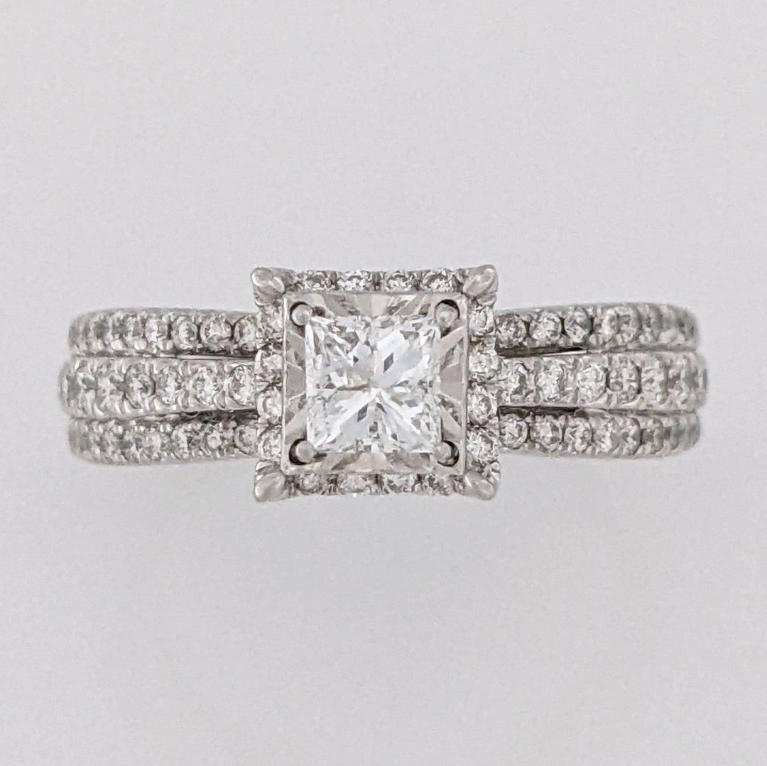 14K WHITE .85 CARAT TOTAL WEIGHT I1 H DIAMOND PRINCESS CUT (1) ROUND (72) ESTATE HALO RING 4.2 GRAMS