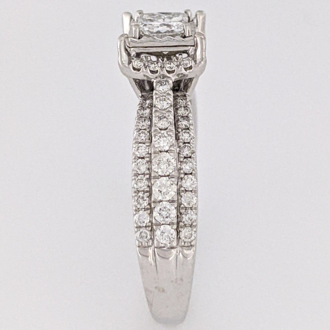 14K WHITE .85 CARAT TOTAL WEIGHT I1 H DIAMOND PRINCESS CUT (1) ROUND (72) ESTATE HALO RING 4.2 GRAMS