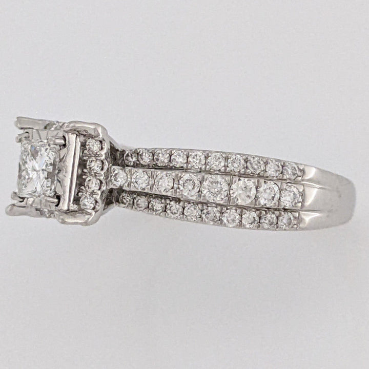 14K WHITE .85 CARAT TOTAL WEIGHT I1 H DIAMOND PRINCESS CUT (1) ROUND (72) ESTATE HALO RING 4.2 GRAMS