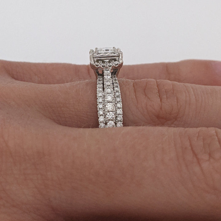 14K WHITE .85 CARAT TOTAL WEIGHT I1 H DIAMOND PRINCESS CUT (1) ROUND (72) ESTATE HALO RING 4.2 GRAMS