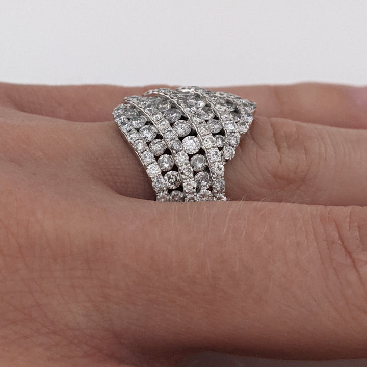 10K WHITE 2.73 CARAT TOTAL WEIGHT I1 H-I DIAMOND ROUND (129) MULTI-ROW ESTATE RING 6.8 GRAMS